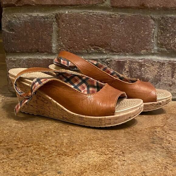 Crocs A-Leigh Brown Leather Slingback Cork Wedge Sandals - Picture 1 of 8